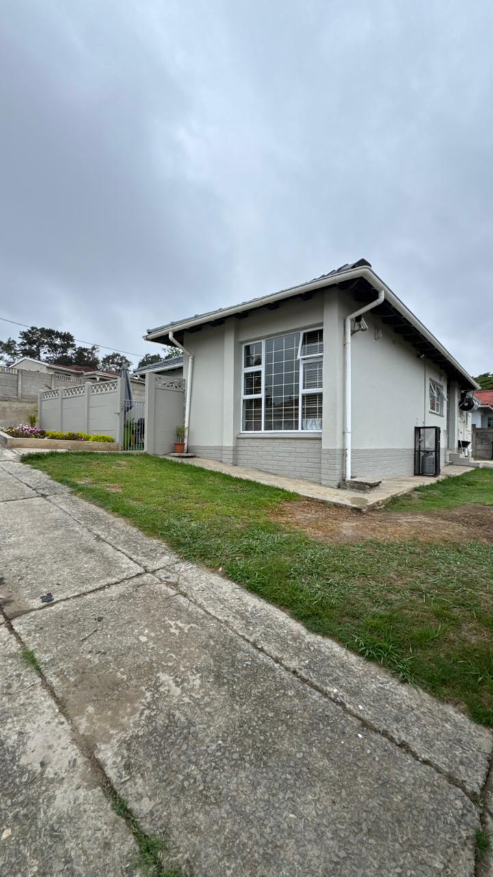 4 Bedroom Property for Sale in Cambridge West Eastern Cape